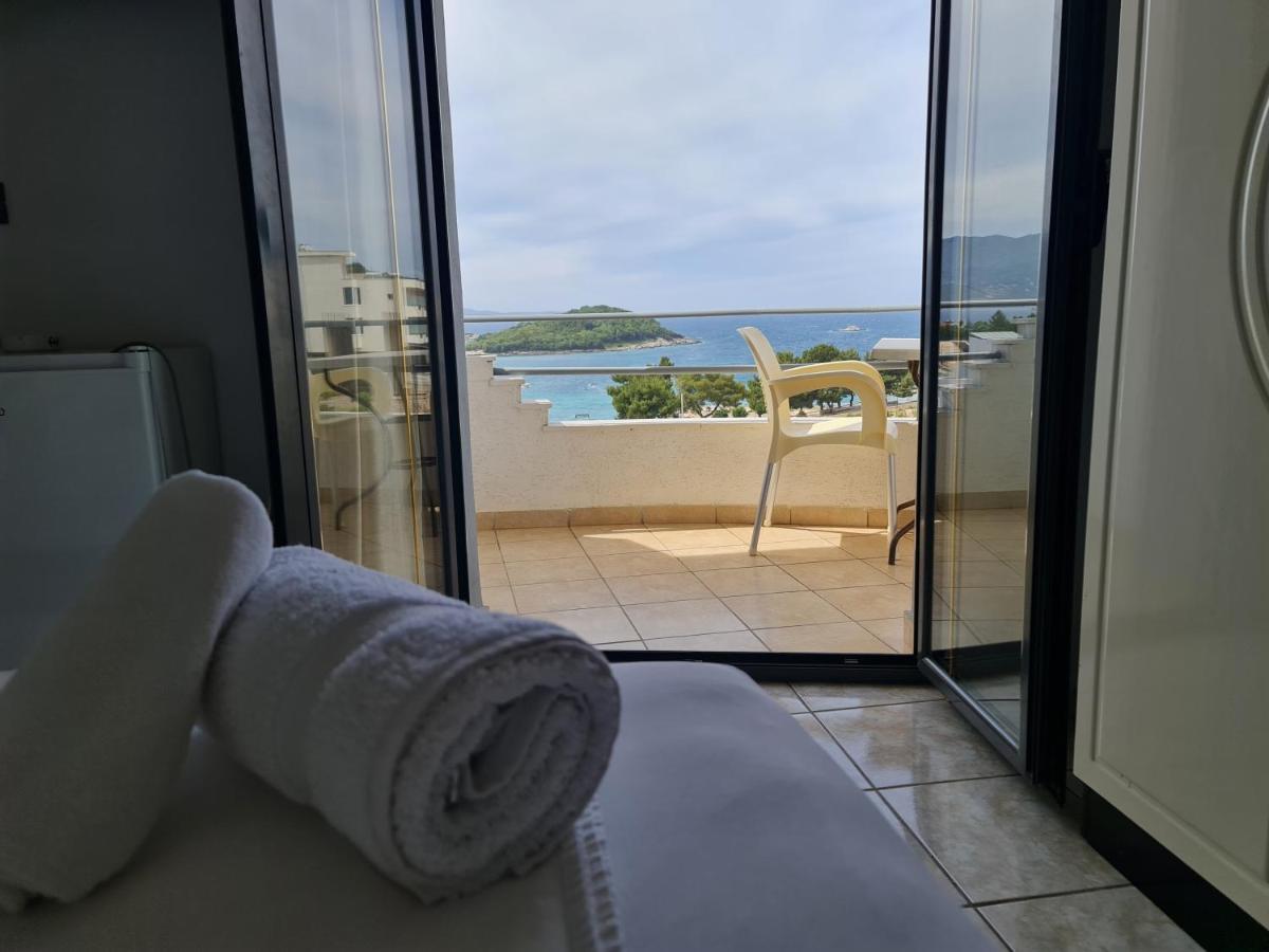 Hotel Ardiani クサミル エクステリア 写真