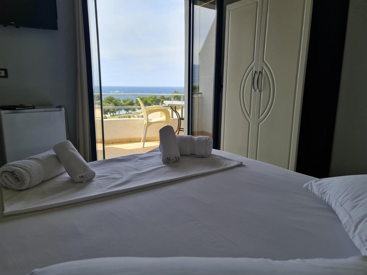 Hotel Ardiani クサミル エクステリア 写真