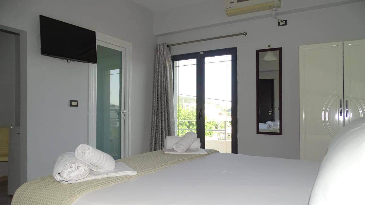 Hotel Ardiani クサミル エクステリア 写真